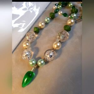 Light blub green pearl bubble gum necklace new